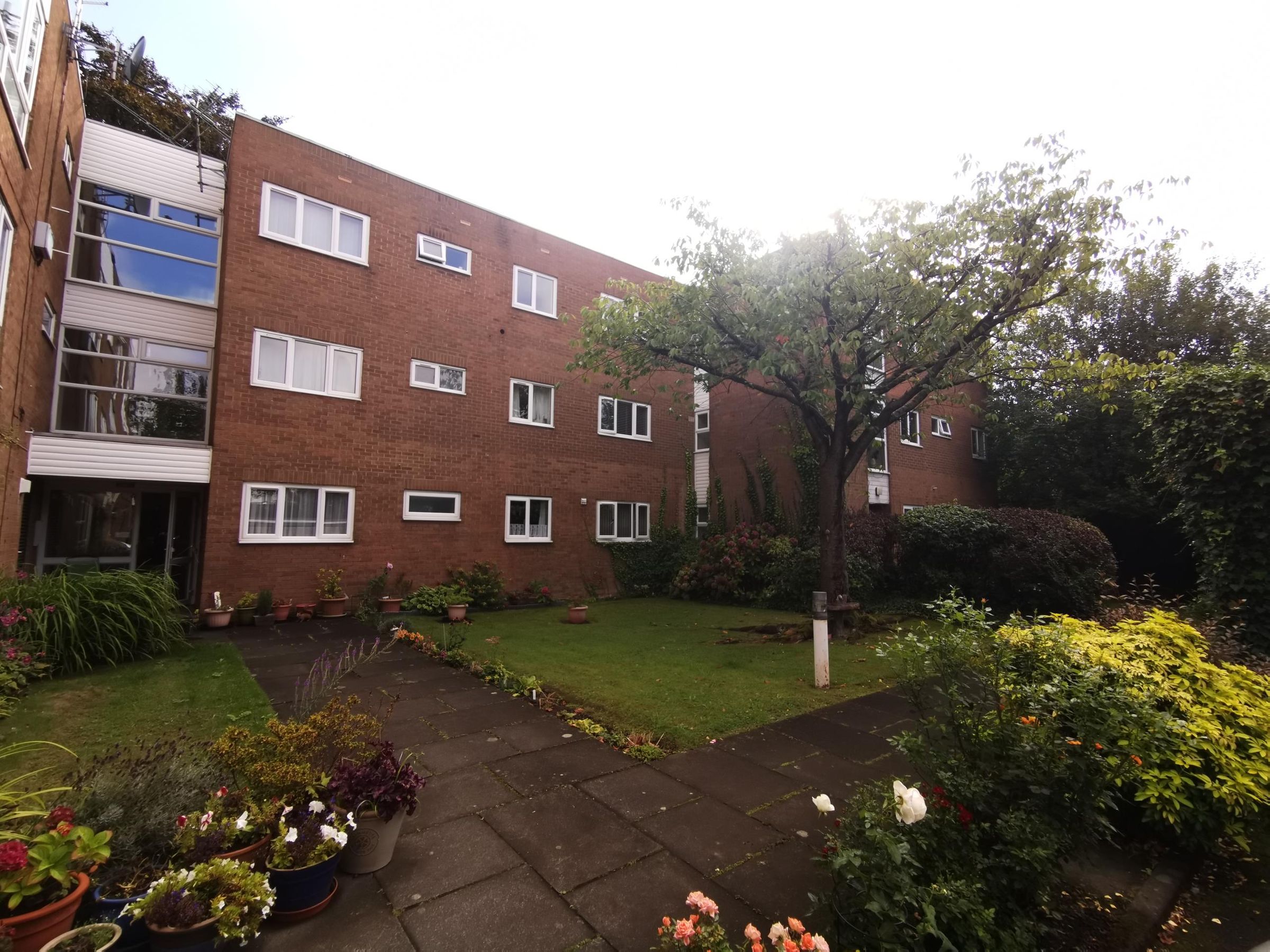 2 bed flat to rent in The Beeches, Benton, Newcastle Upon Tyne NE12