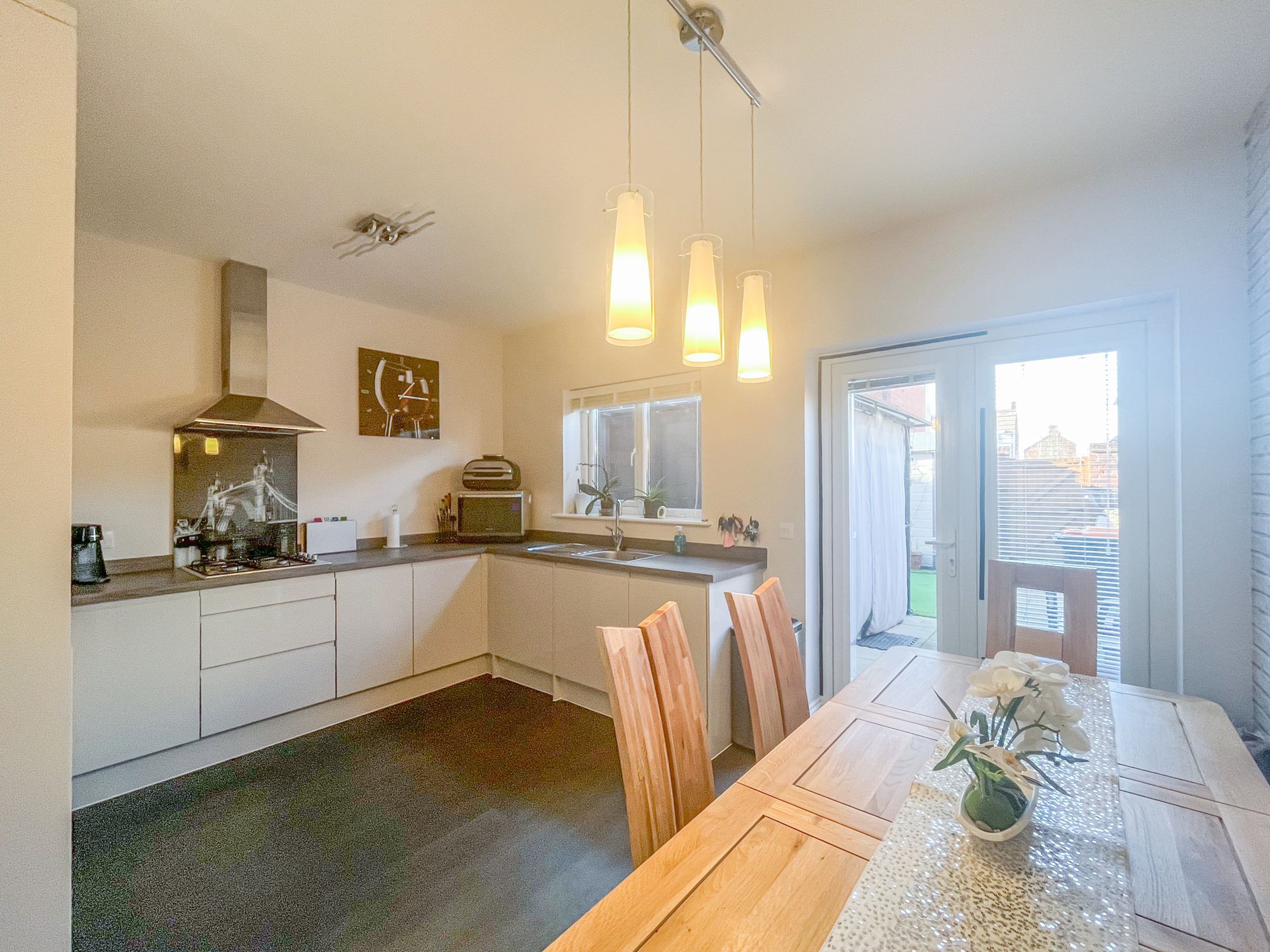 2 bed end terrace house for sale in Loftus Square, Newport NP19 Zoopla