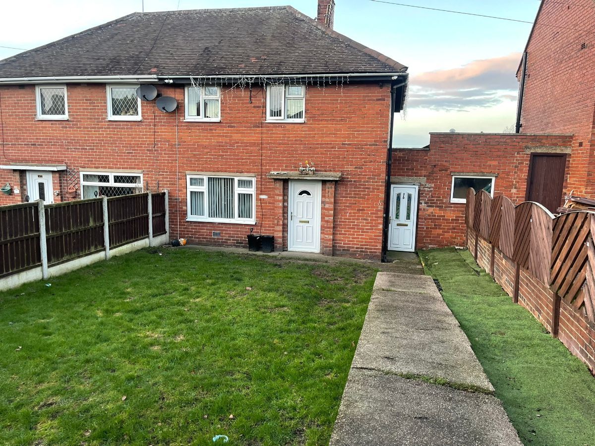 2 bed semidetached house for sale in Broad Lane, South Elmsall