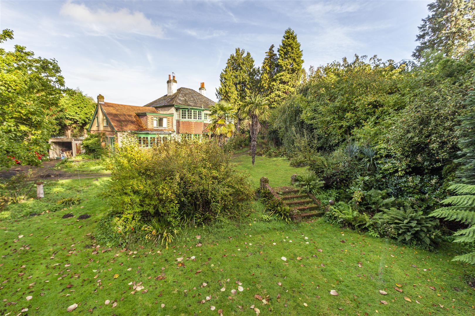 6 bed property for sale in Woodham Park Road, Woodham, Addlestone KT15