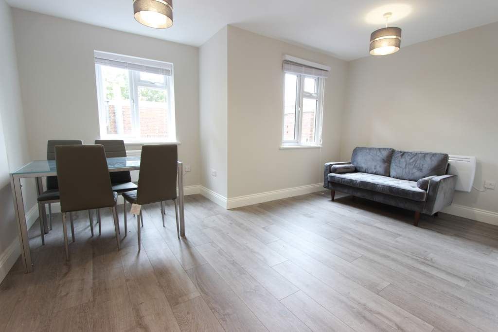 2 bed flat to rent in Chase Side, London N14 Zoopla