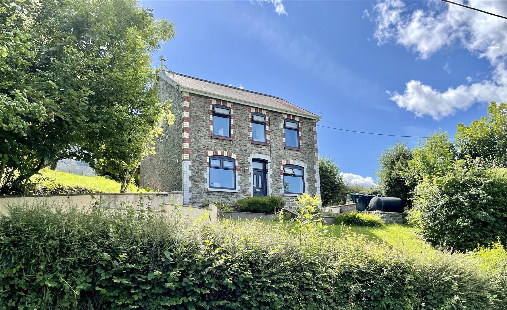 3 bed detached house for sale in Cwmgwili, Llanelli SA14 Zoopla