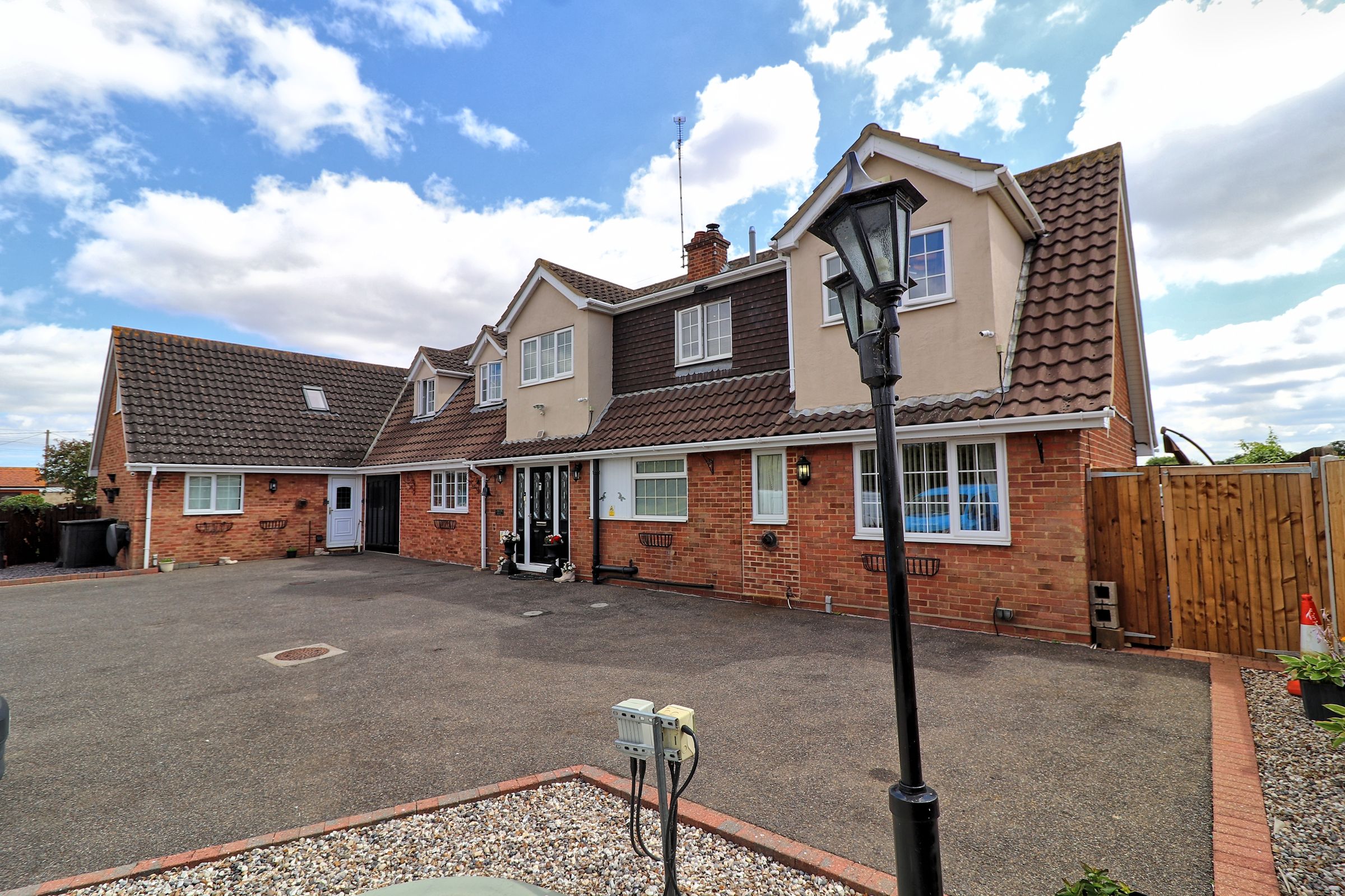 9 bed detached house for sale in Hillside, Market Hill, Maldon CM9 Zoopla