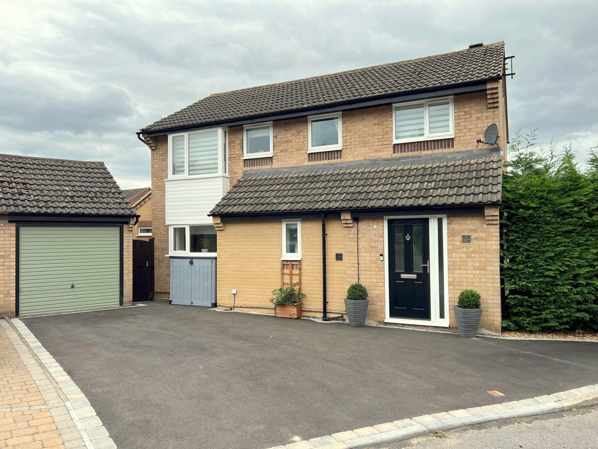 4 bed detached house for sale in Moulton Close, Swanwick, Alfreton DE55 Zoopla