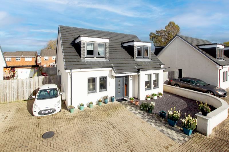 4 bed property for sale in Loanhead Road, Newarthill, Motherwell ML1