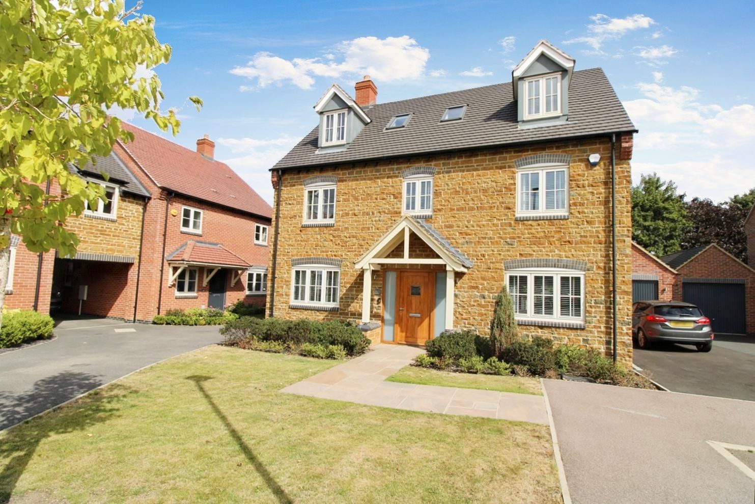 5 bed detached house for sale in Millers Road, Welford, Northampton NN6