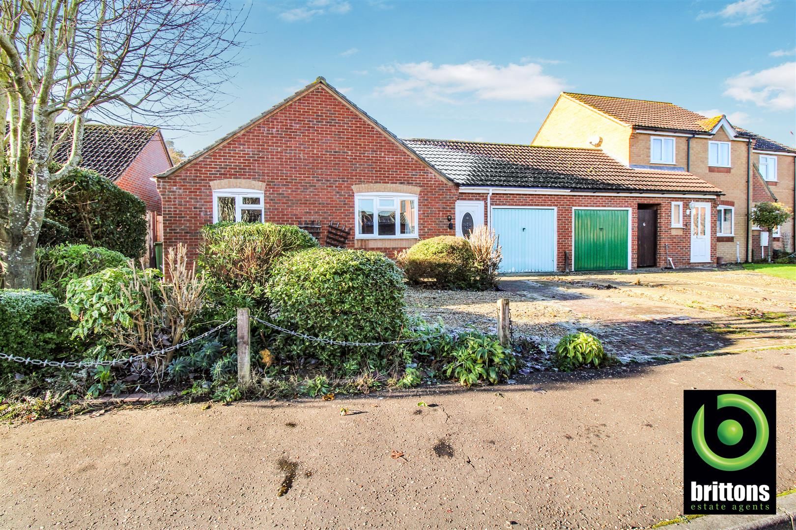 3 bed bungalow for sale in Cedar Way, Gayton, King's Lynn PE32 Zoopla