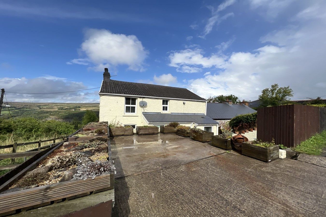 3 bed semidetached house for sale in Twmballyn, Llanelly Hill
