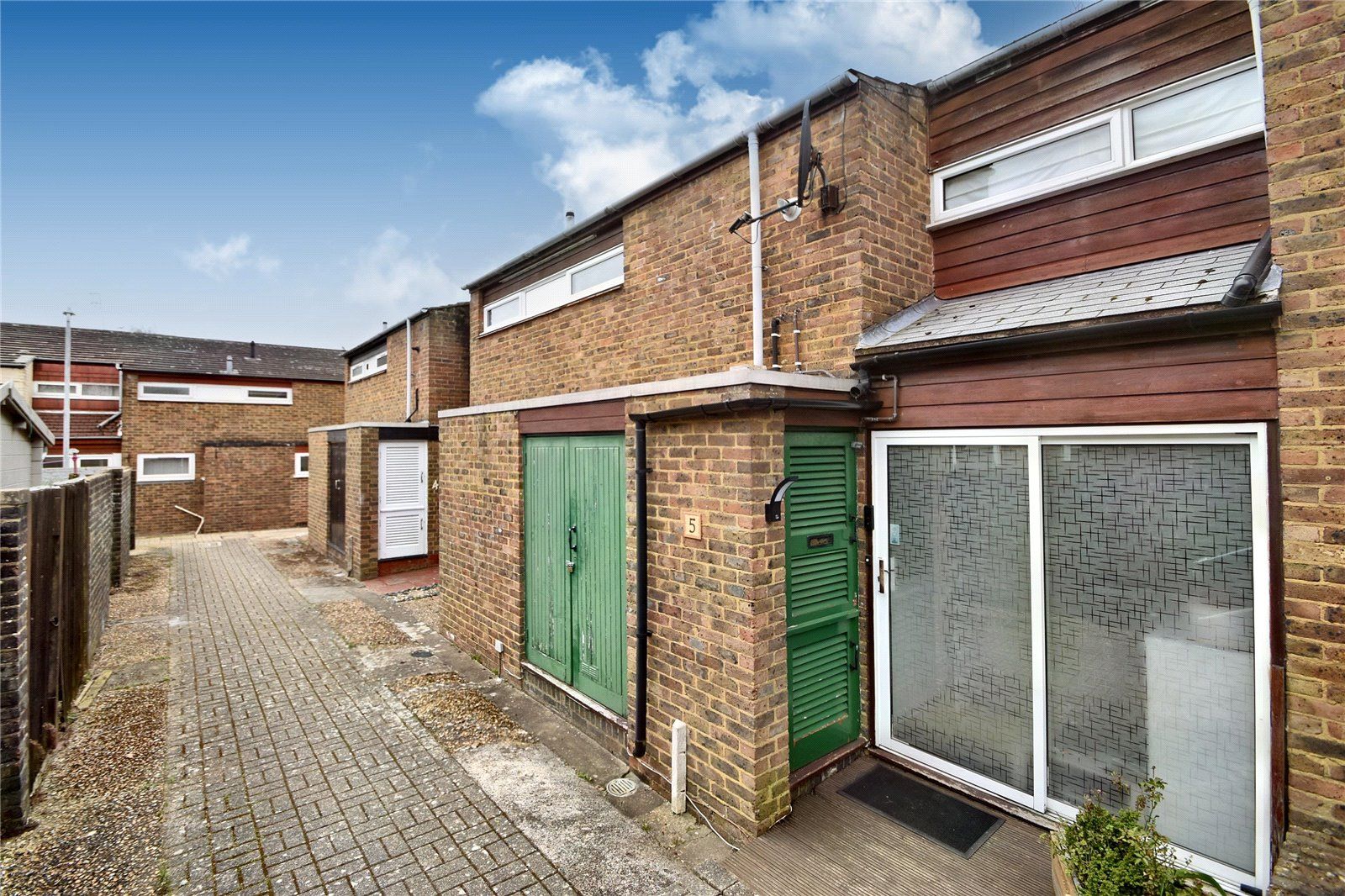 3 bed terraced house for sale in Foxglove Close, Edenbridge, Kent TN8