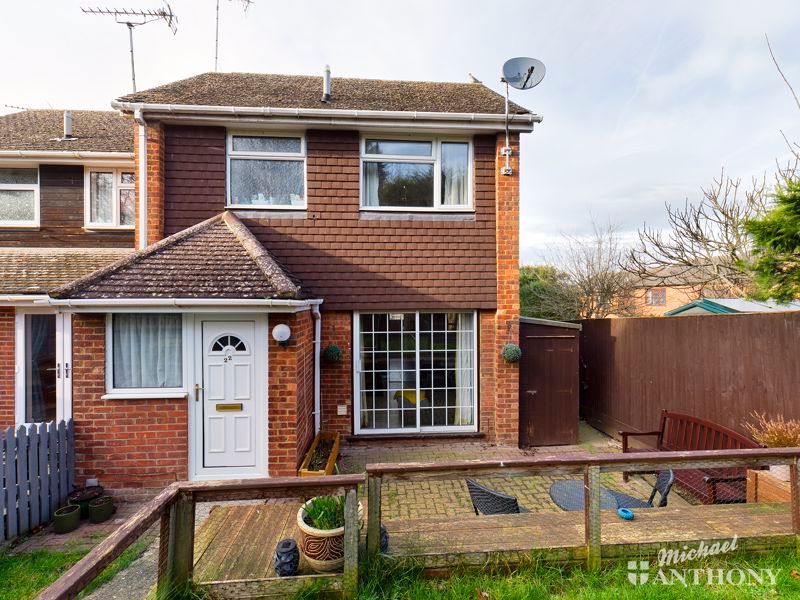 3 bed terraced house for sale in Vicarage Close, Steeple Claydon