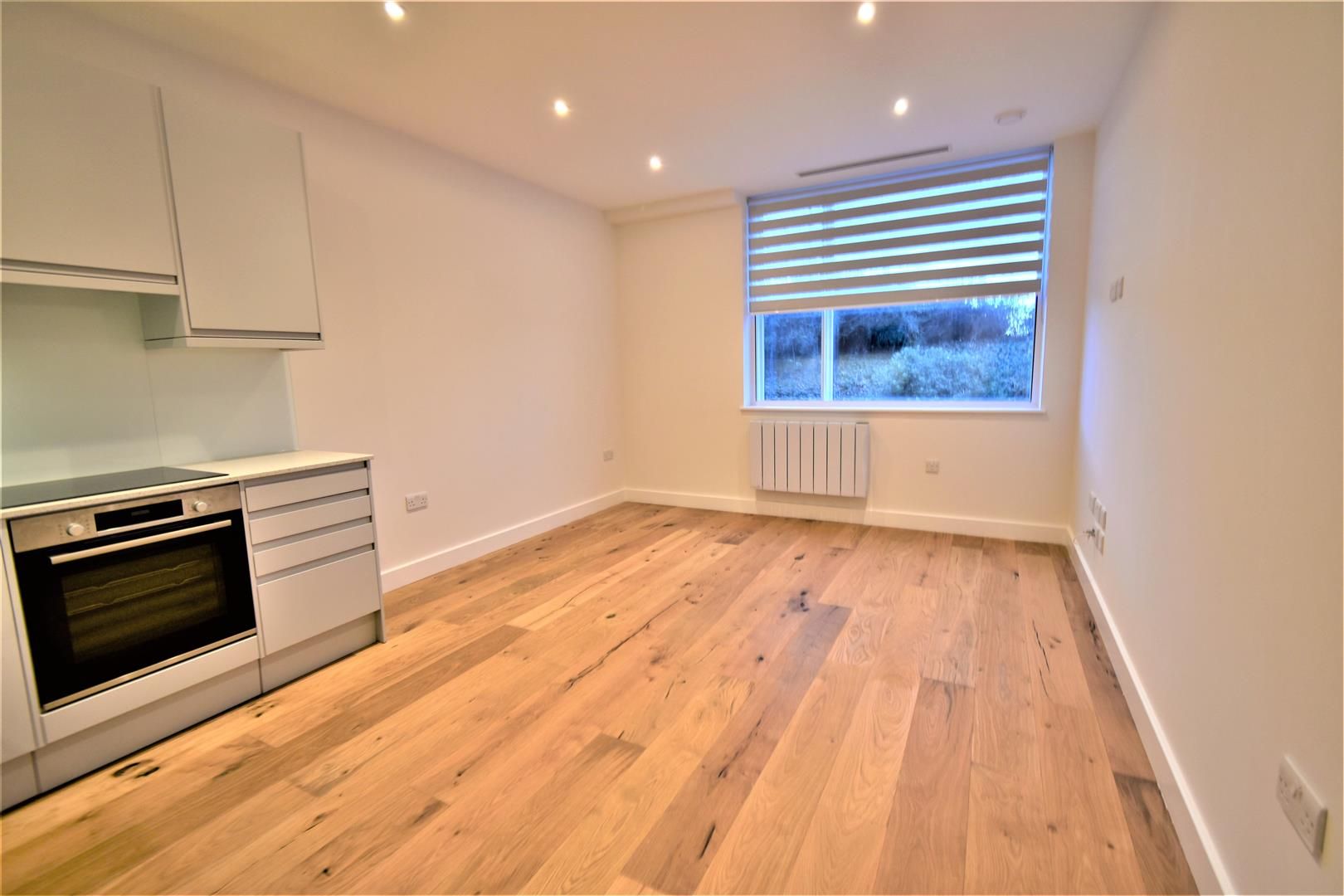 1 bed flat to rent in Noble Drive, Harlington, Hayes UB3 Zoopla