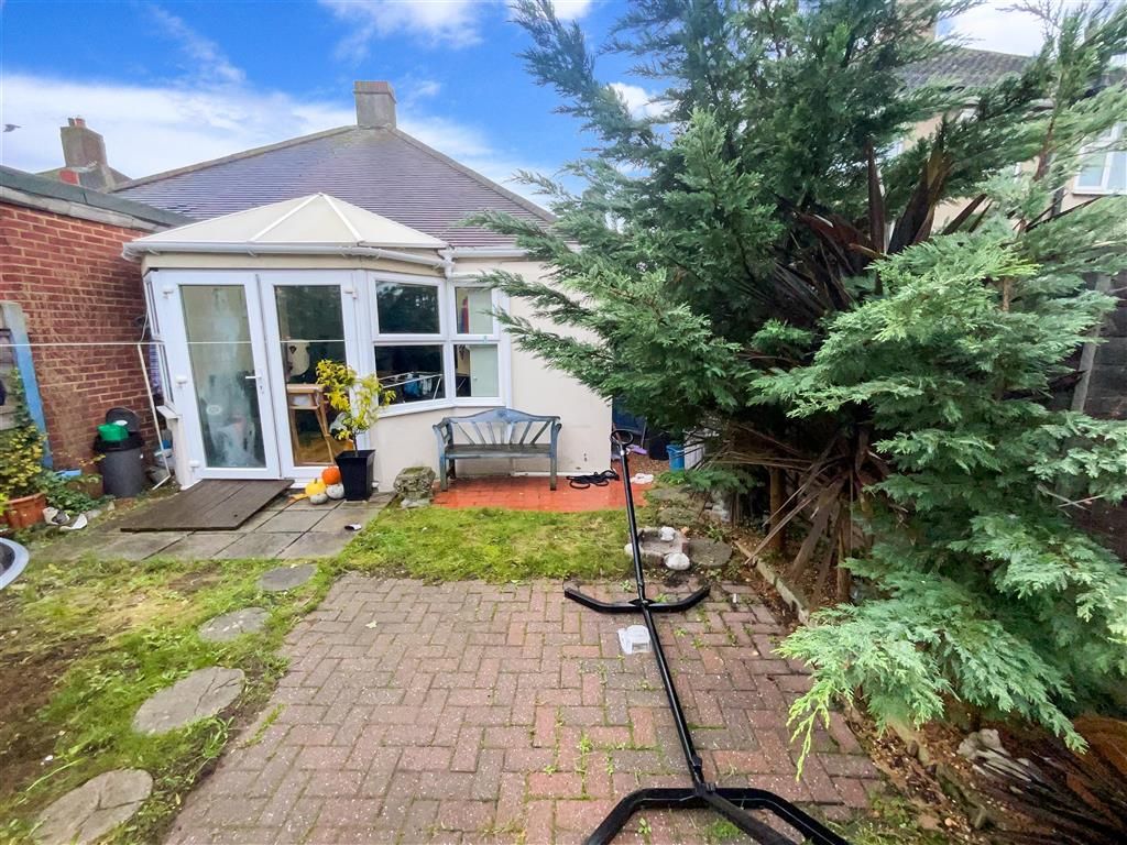 2 bed semidetached bungalow for sale in Mossford Lane, Barkingside