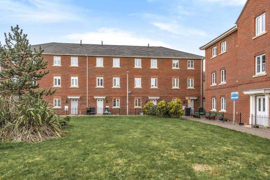 4 bed end terrace house to rent in Thatcham, West Berkshire RG19 Zoopla