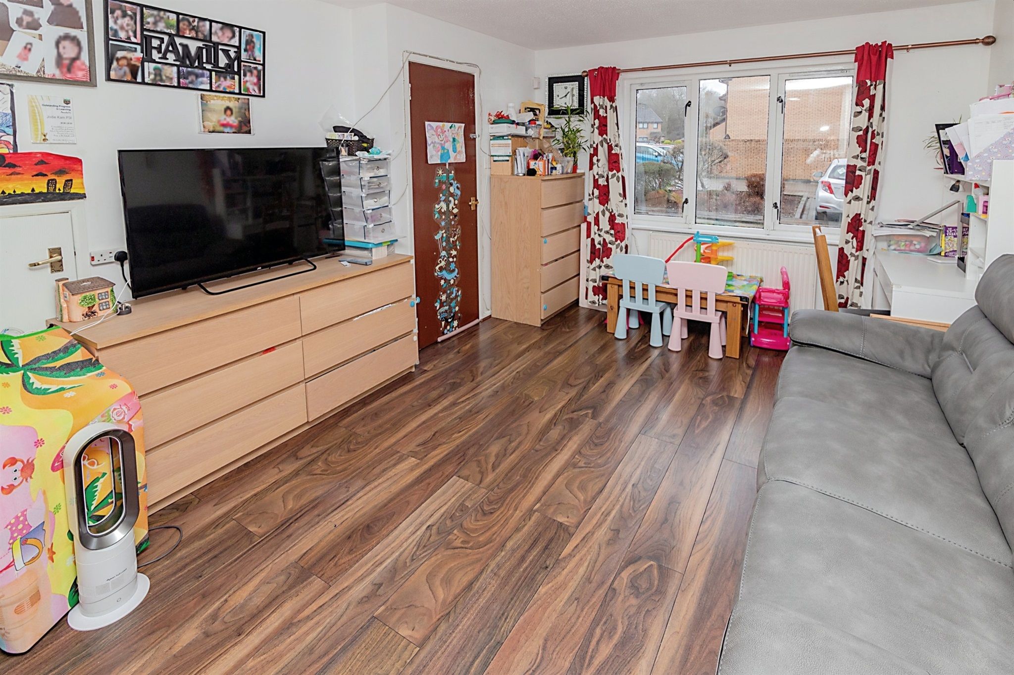 3 bed end terrace house for sale in Southview Terrace,