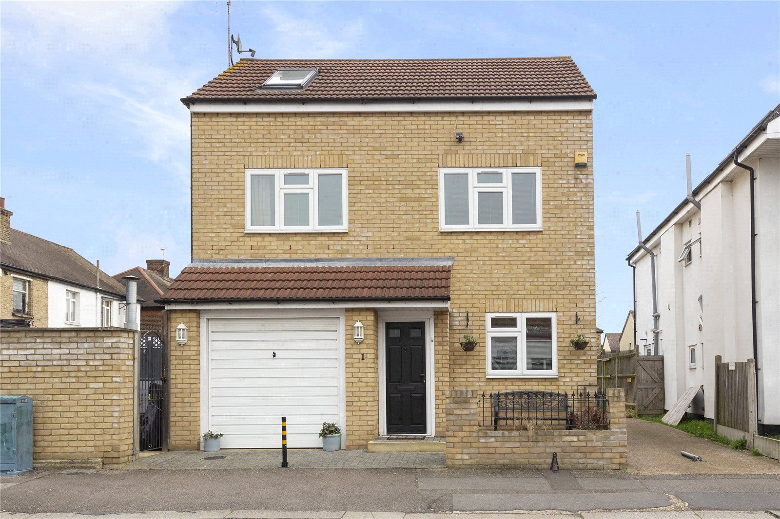 2 bed detached house for sale in Craigdale Road, Hornchurch RM11 Zoopla