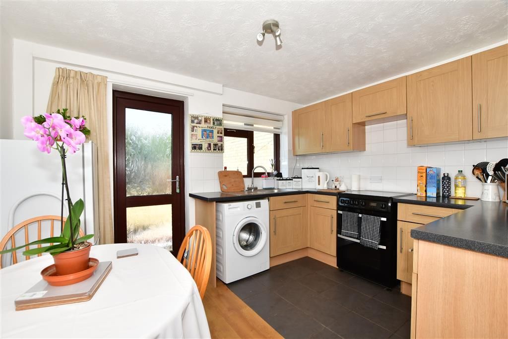 2 bed terraced house for sale in Marlowe Road, Larkfield, Aylesford