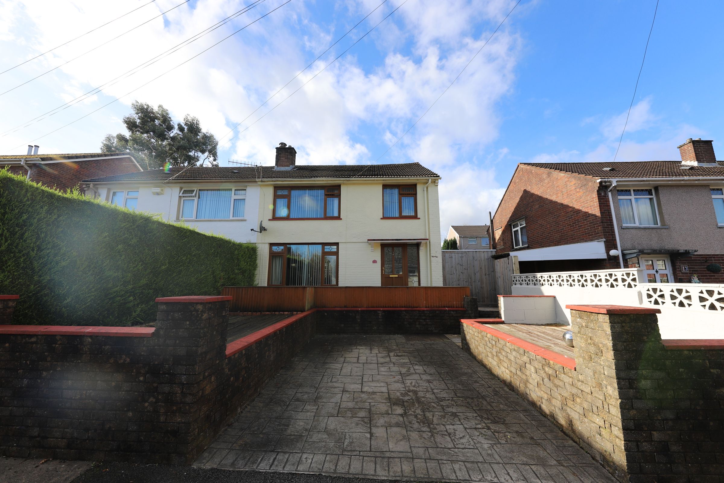 3 bed semidetached house for sale in Nant Gwyn, Cwmdare, Aberdare CF44