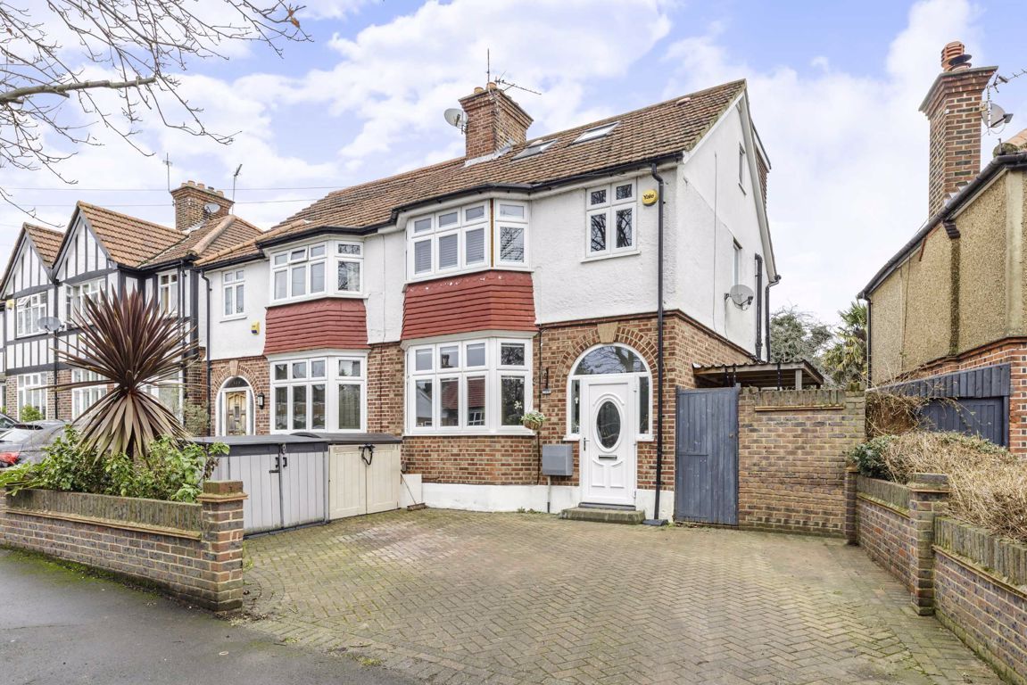 4 bed semidetached house for sale in Woodland Gardens, Isleworth TW7