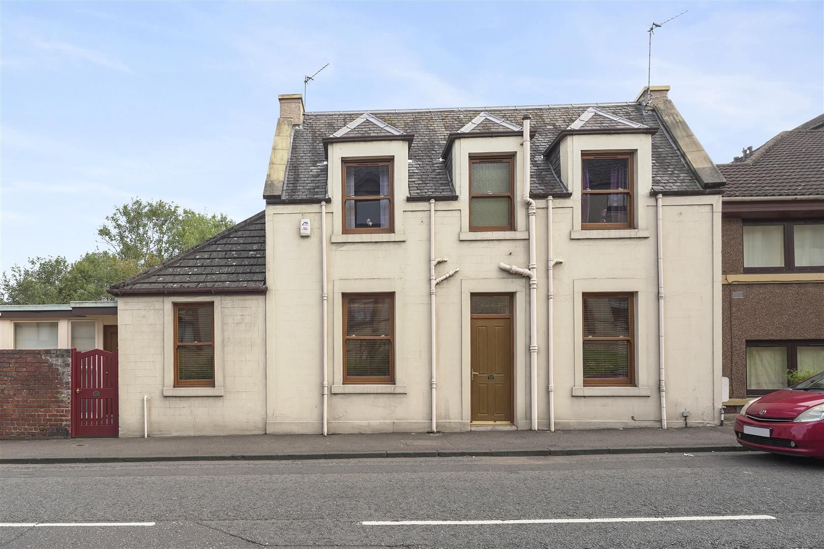 3 bed end terrace house for sale in 50 William Street, Dunfermline KY12