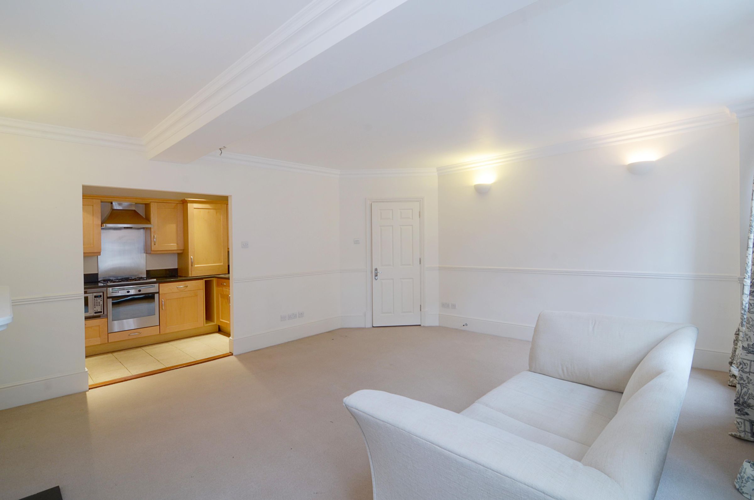 2 bed flat to rent in Argyll Road, London W8 Zoopla