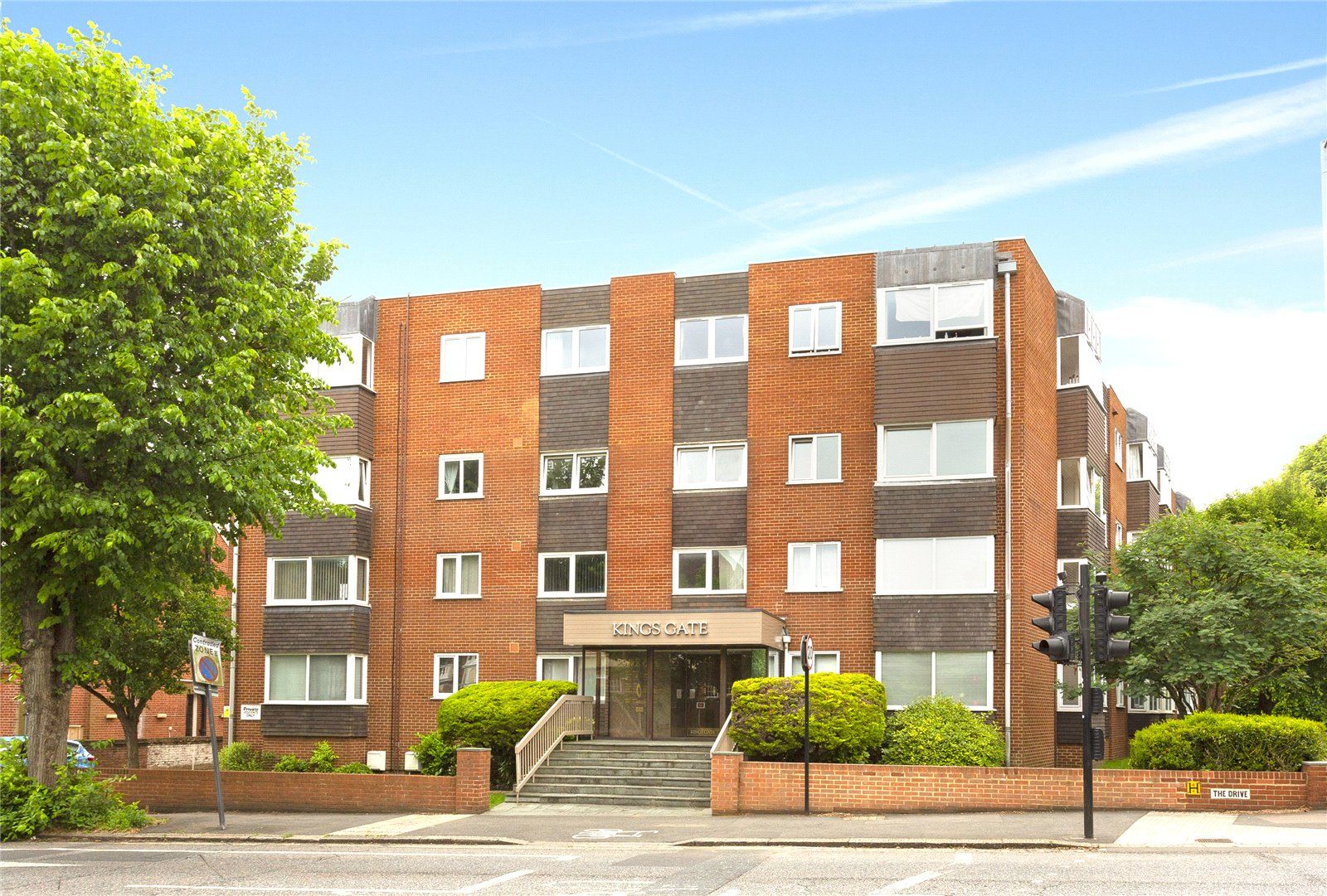 2 bed flat to rent in Kingsgate, 111 The Drive, Hove, East Sussex BN3