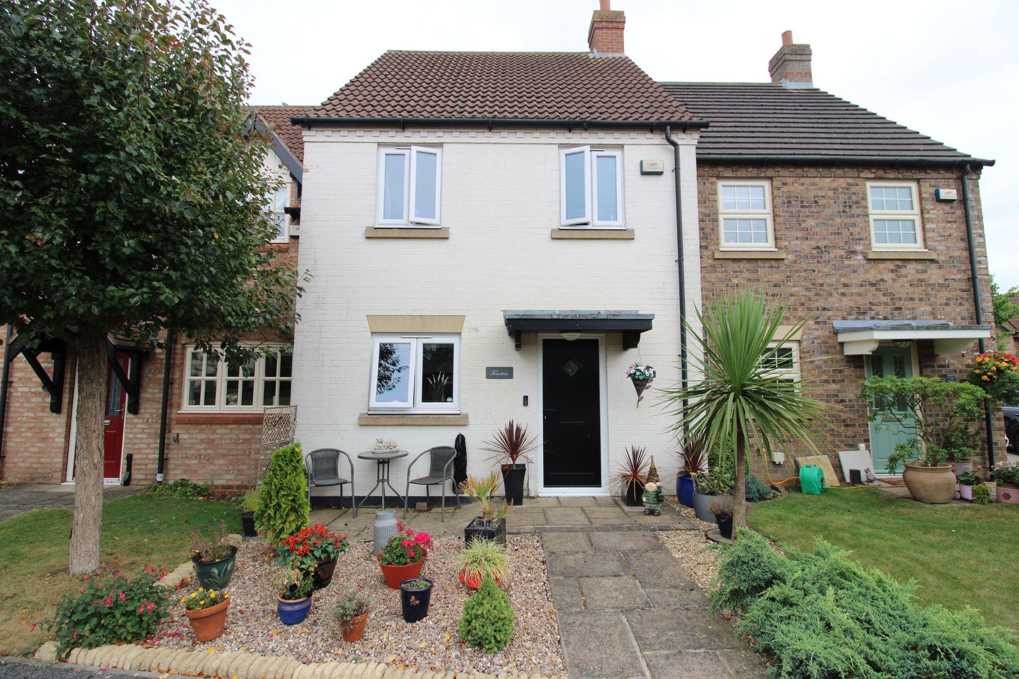 3 bed terraced house for sale in St. Botolphs Gate, Saxilby, Lincoln