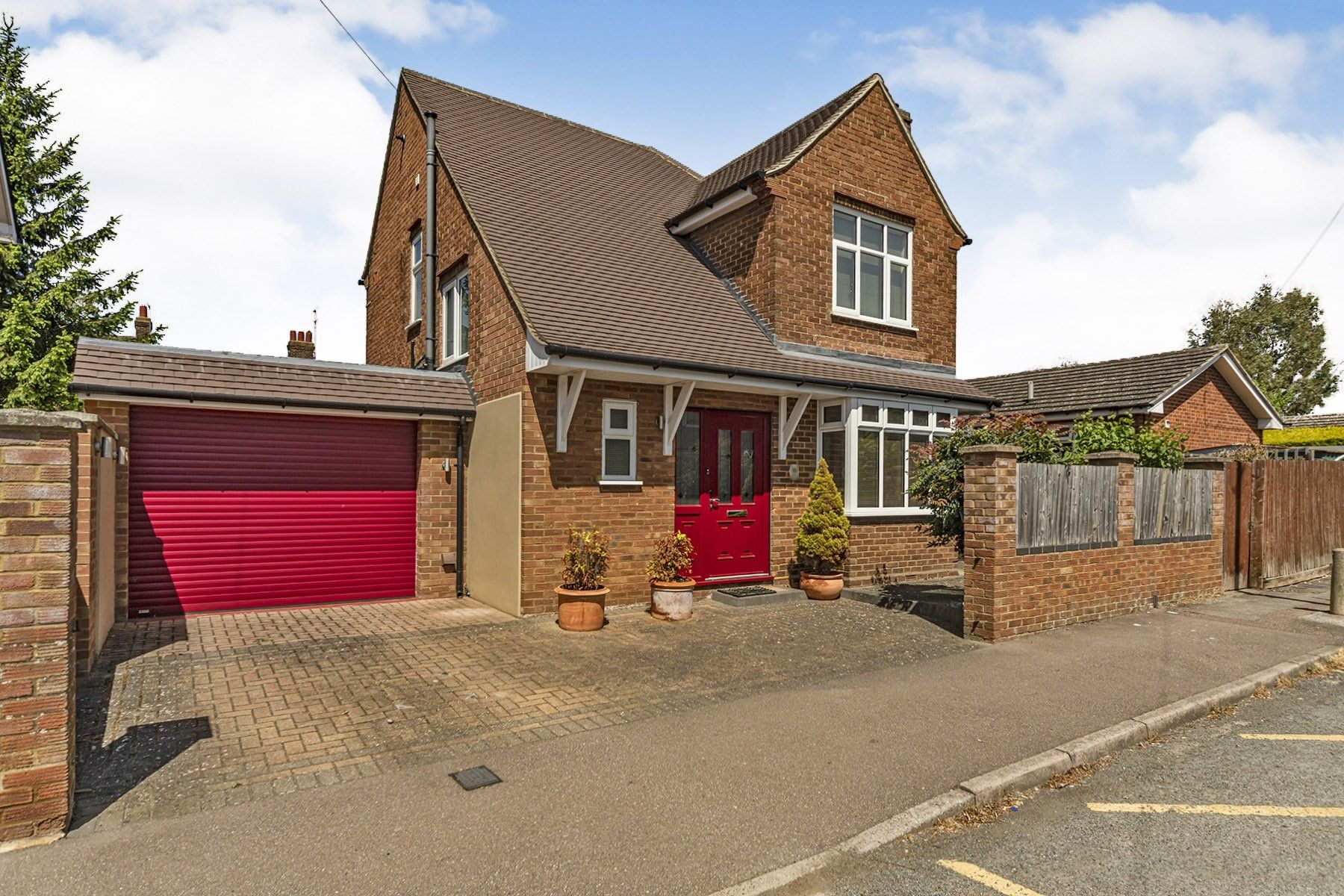 3 bed detached house for sale in Grove Road, Old Town, Stevenage SG1