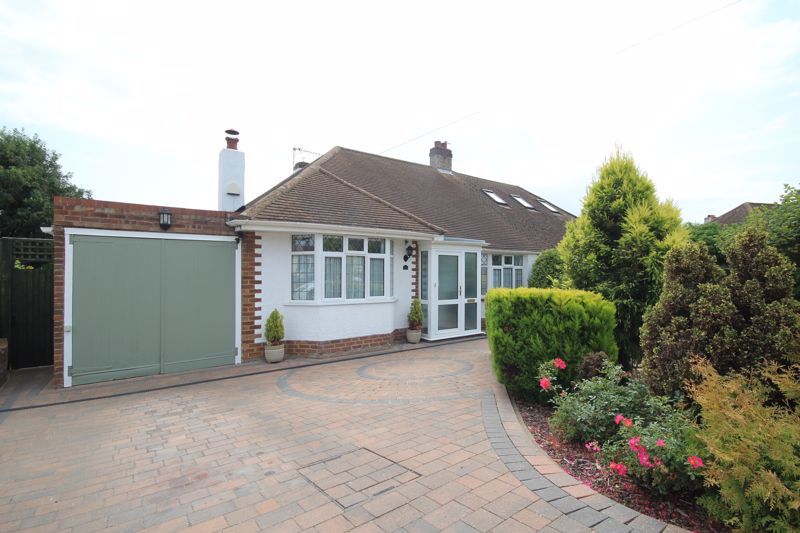 2 bed semidetached bungalow for sale in Greentrees Avenue, Tonbridge