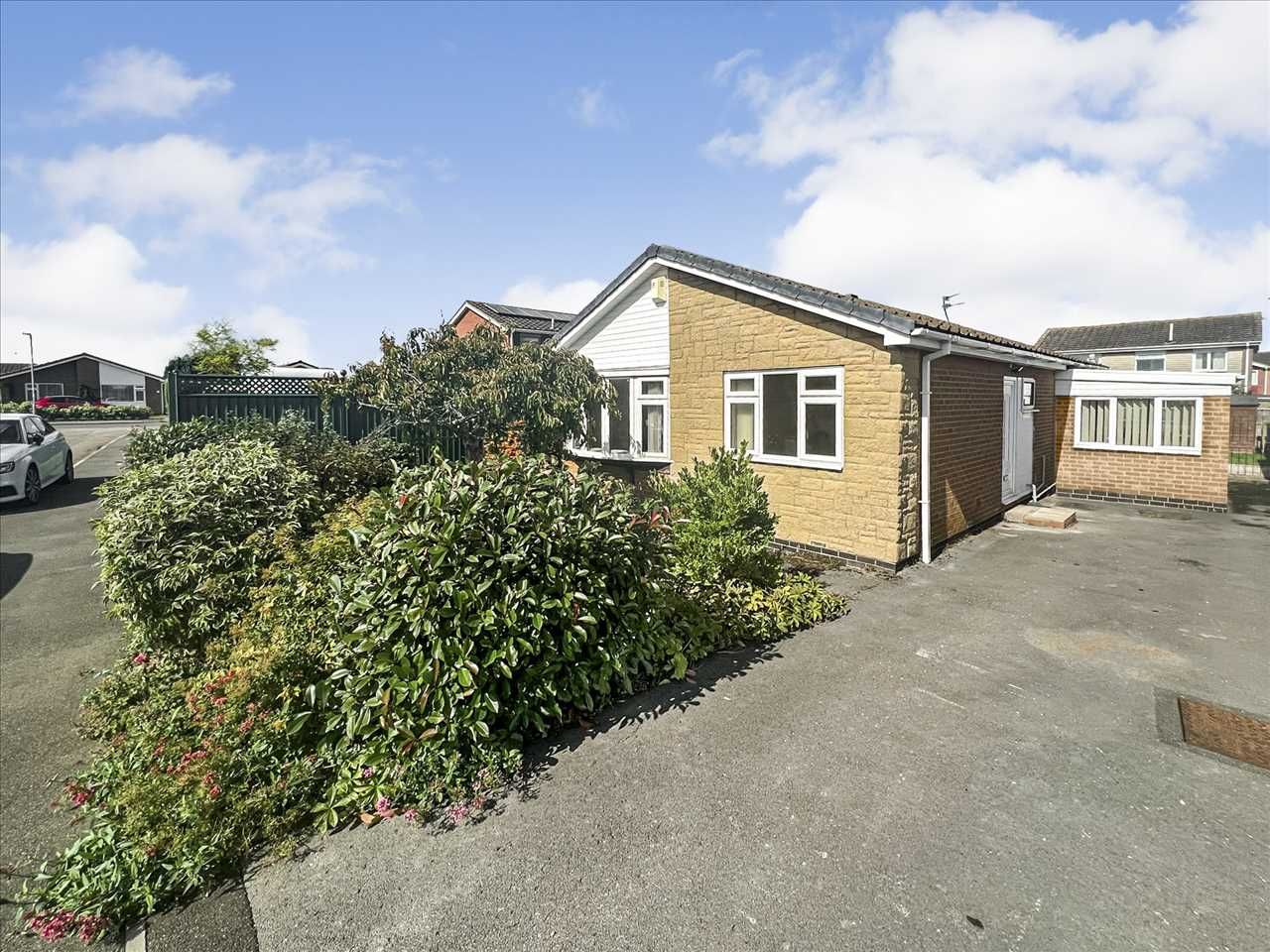 3 bed bungalow for sale in Marshall Road, Cropwell Nottingham