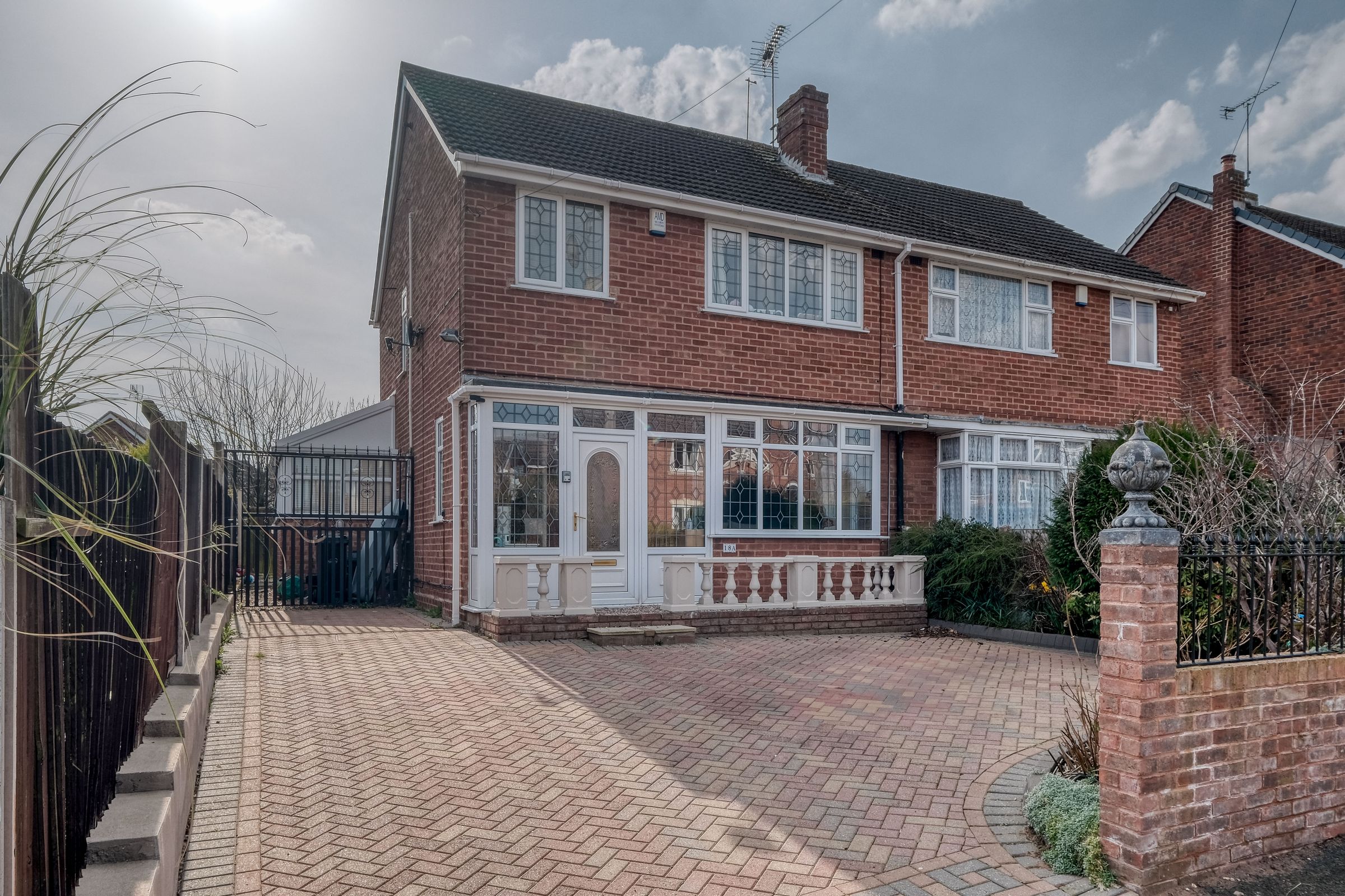 3 bed semidetached house for sale in Summerfield Avenue, Wall Heath