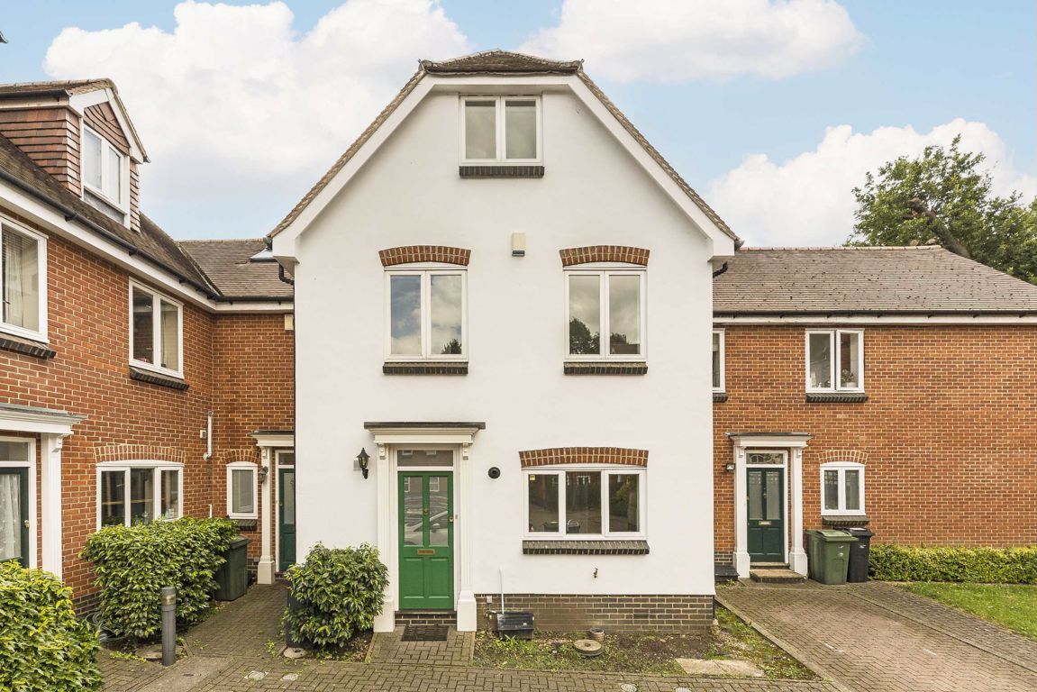 Wellington Mews, London SW16