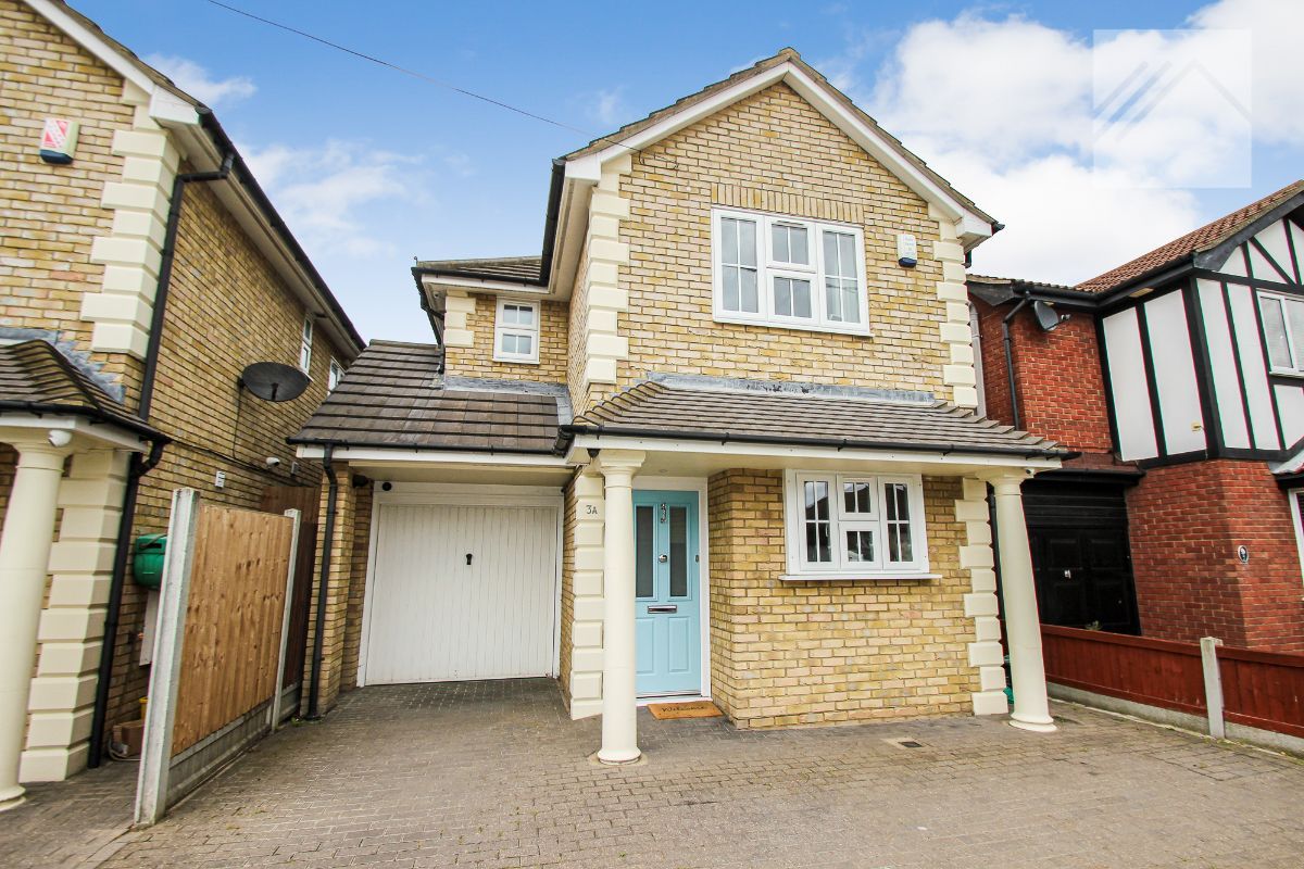 3 bed detached house for sale in Beverley Avenue, Canvey Island SS8 Zoopla