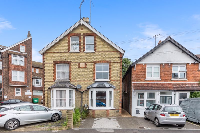 Charman Road, Redhill, Surrey RH1  