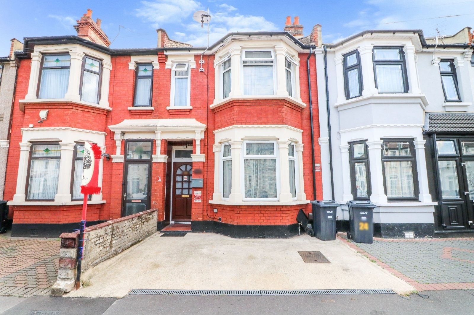 4 bed terraced house for sale in Henley Road, Ilford IG1 Zoopla