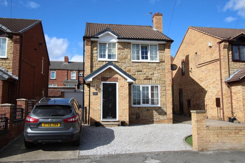 3 bed detached house to rent in Doveside Drive, Darfield, Barnsley S73