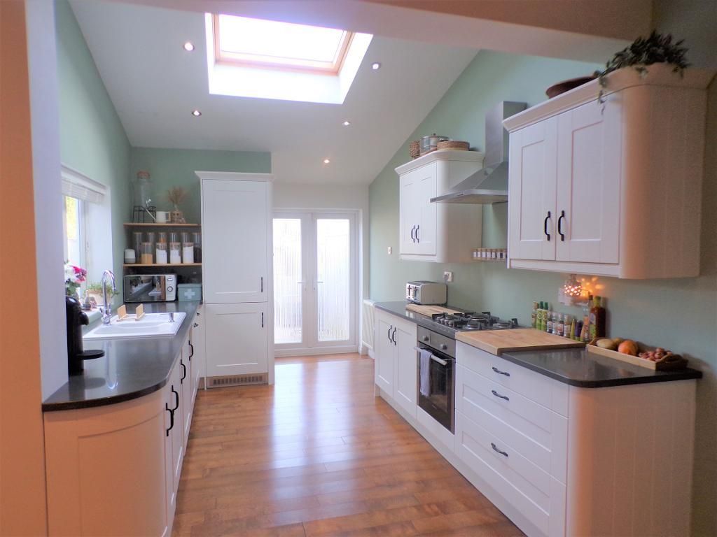 3 bed terraced house for sale in Regina Crescent, Princes Avenue, Hull