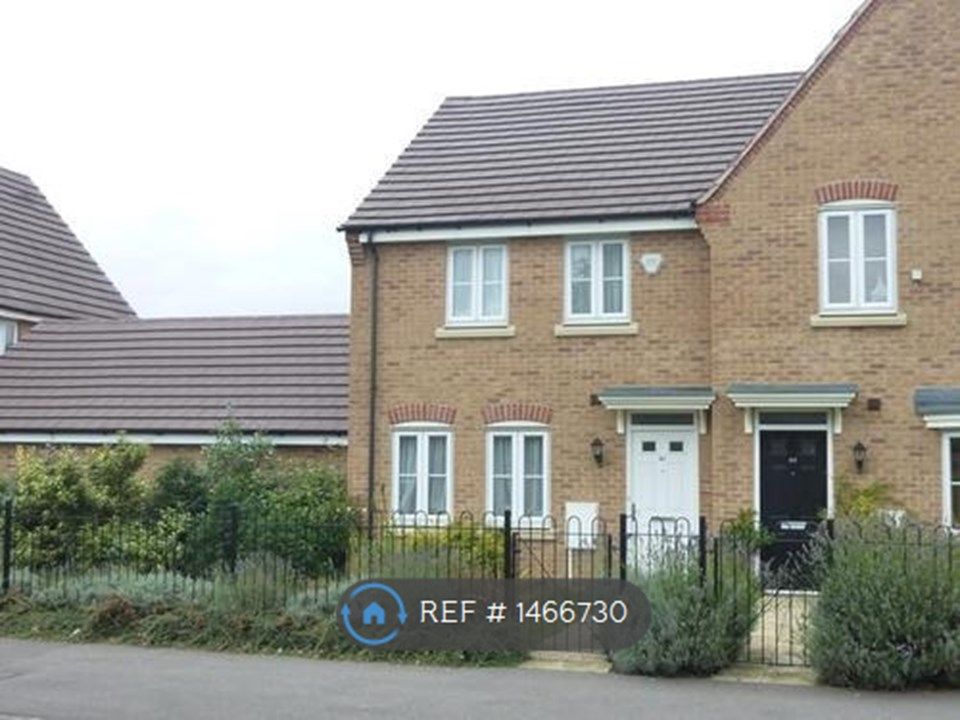 3 bed semidetached house to rent in Sandy Lane, Farnborough GU14 Zoopla