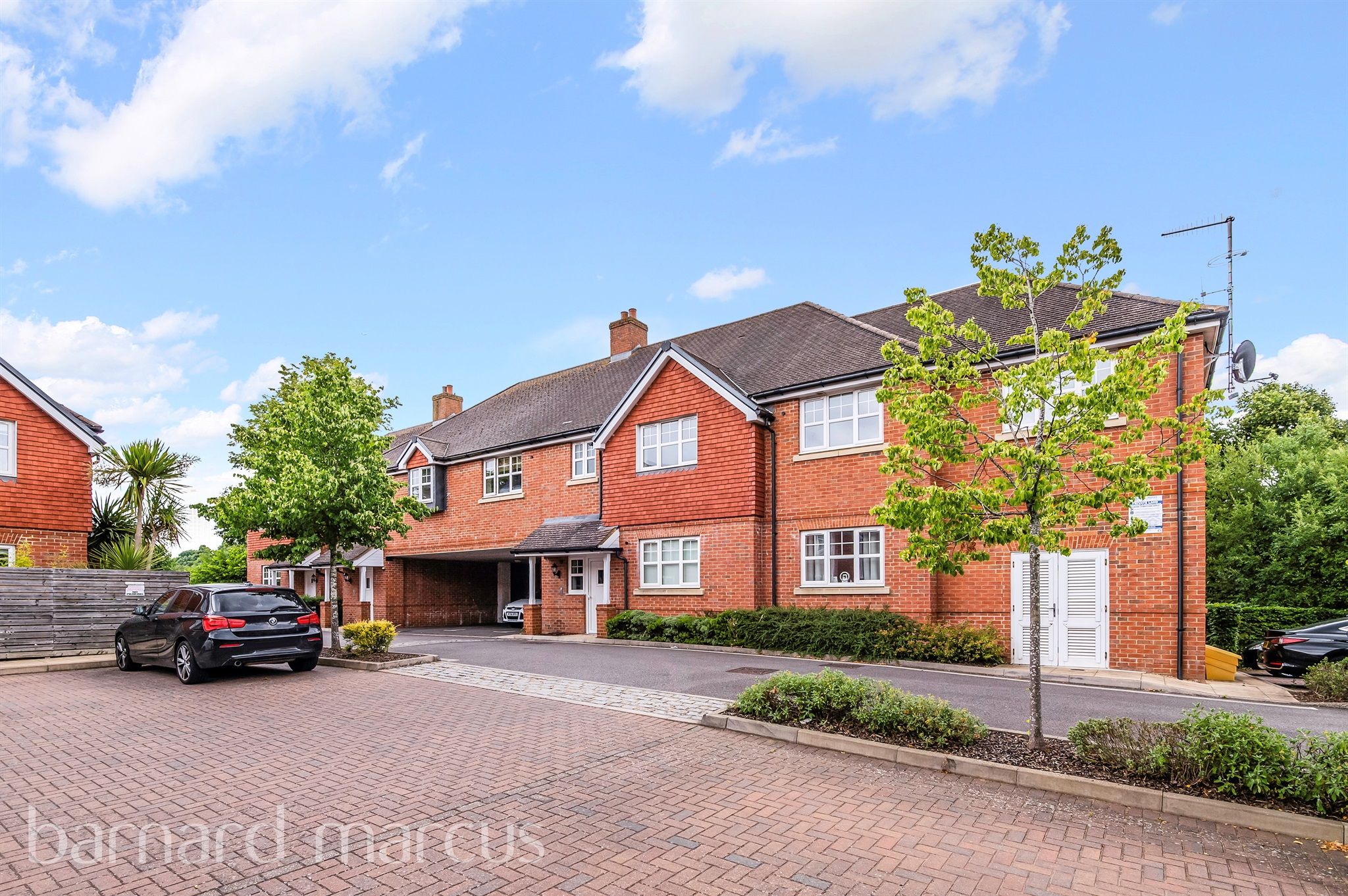 2 bed flat for sale in Limes Close, Redhill RH1 Zoopla