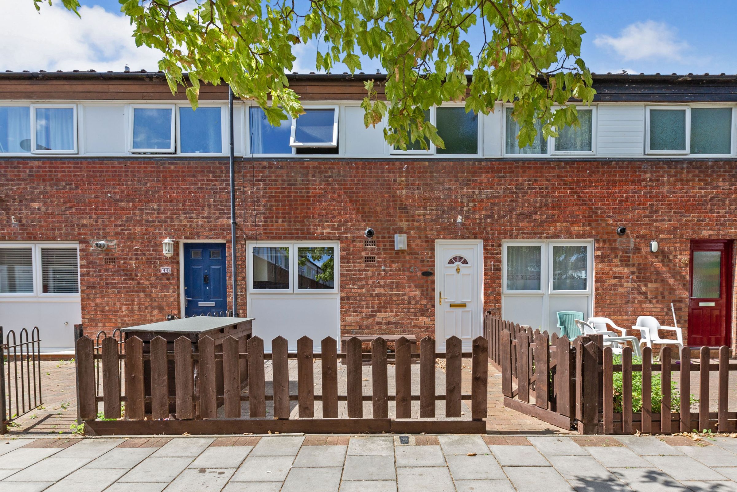 3 bed terraced house for sale in Bounds Croft, Greenleys, Milton Keynes