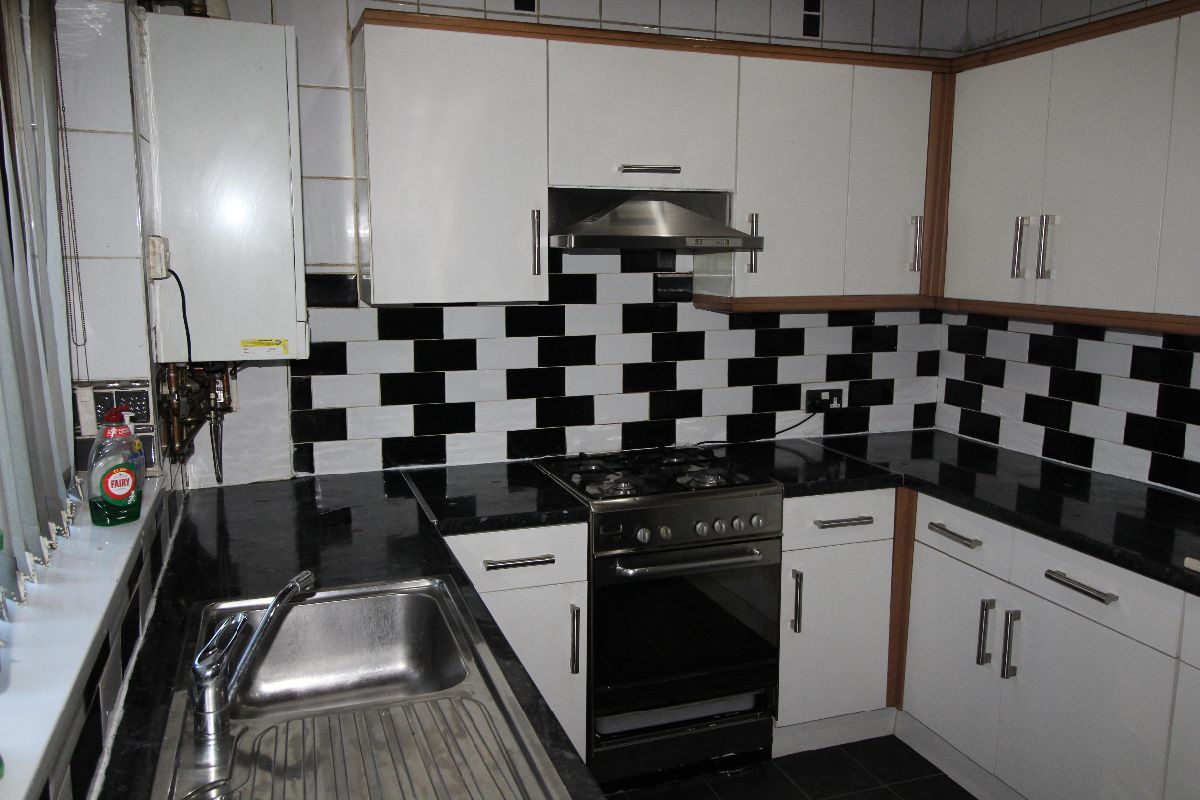 3 bed terraced house to rent in St. Road, Preston PR1 Zoopla