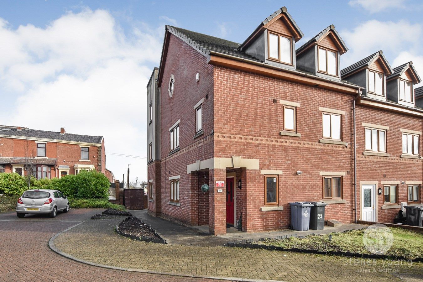 6 bed end terrace house for sale in Leamington Road, Blackburn BB2 Zoopla