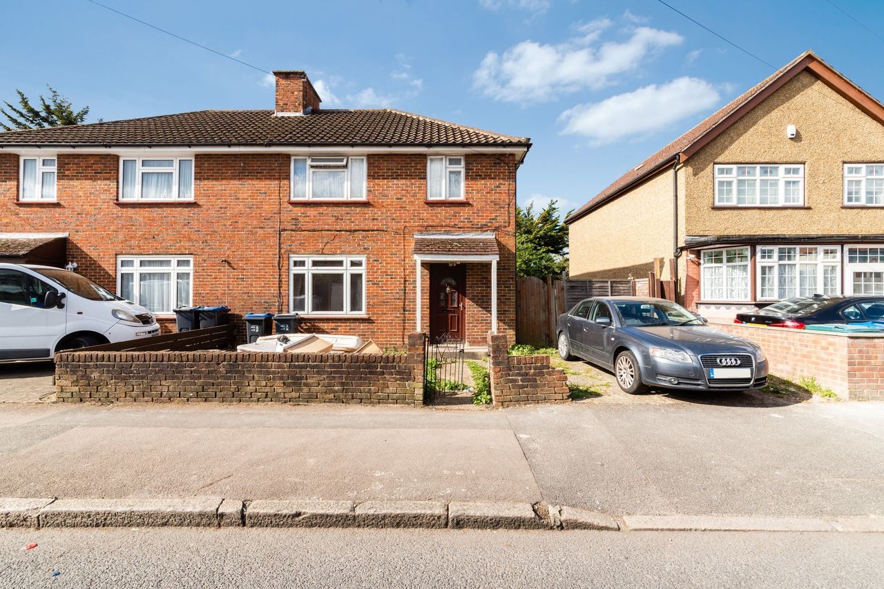3 bed end terrace house for sale in Meopham Road, Mitcham CR4 Zoopla