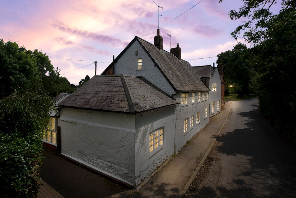 4 bed cottage for sale in Harborough Road, Clipston, Market Harborough