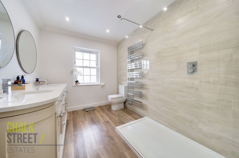 5 bed detached house for sale in Woodlands Avenue, Emerson Park RM11