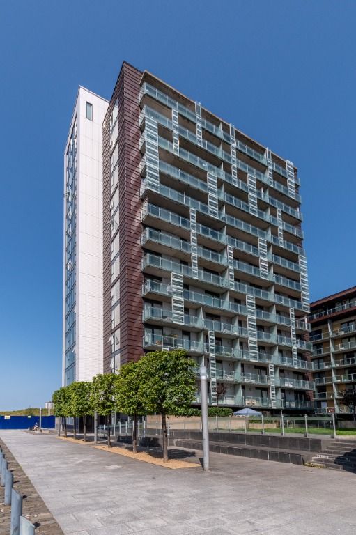 Meadowside Quay Walk, Flat 7/6, Glasgow Harbour, Glasgow G11  