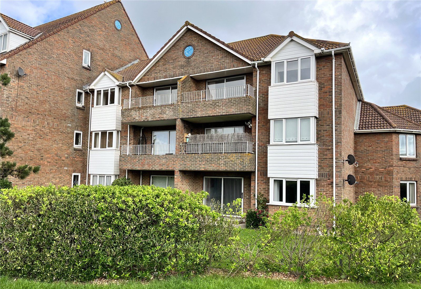 2 bed flat for sale in Collingwood Close, Eastbourne, East Sussex BN23