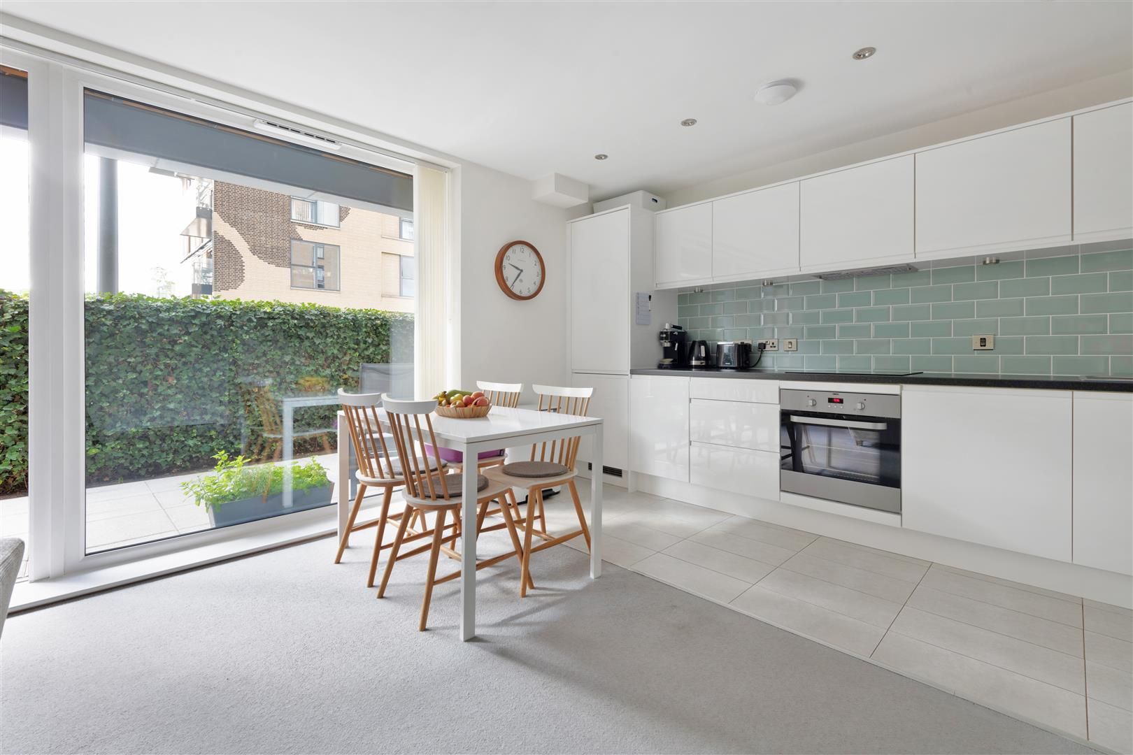 2 bed flat for sale in Hickman Avenue, London E4 Zoopla