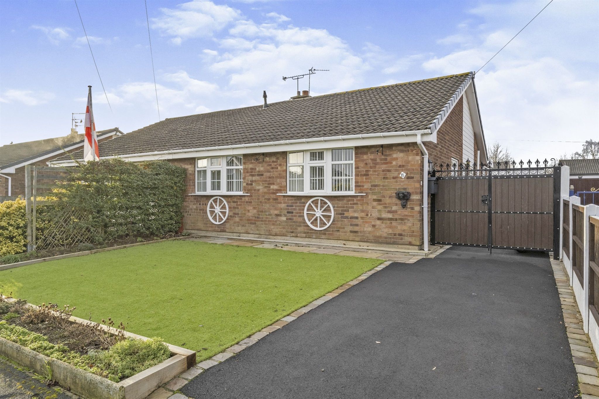 3 bed semidetached bungalow for sale in Eastfield Road, Armthorpe