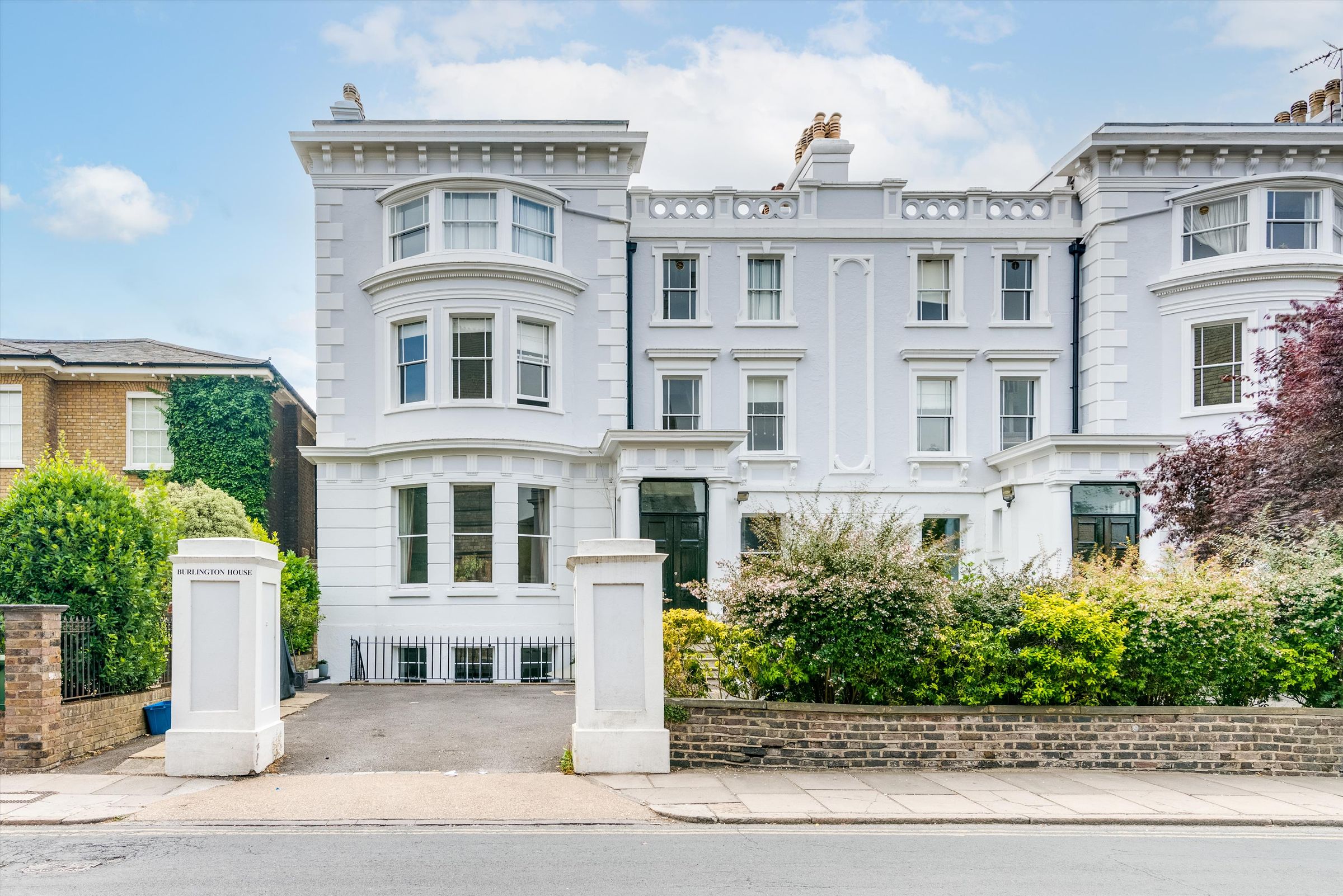 3 bed flat for sale in Kings Road, Richmond TW10 Zoopla