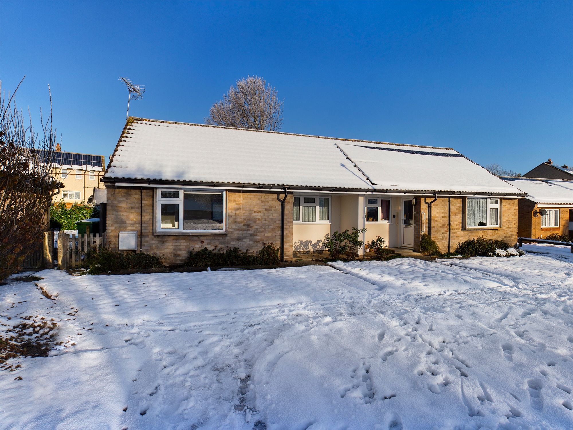 1 bed terraced bungalow for sale in Chalklands, Linton, Cambridge CB21